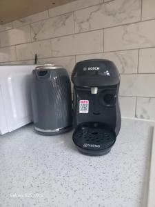 Casa Havilah - Contractor House Manchester Sleeps 4 Parking