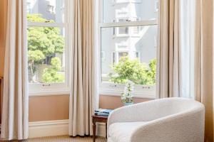Nob Hill Inn