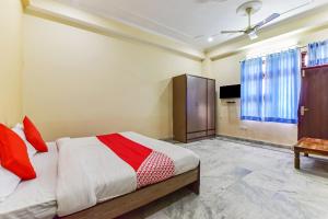 Hotel O S R