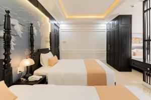 The Elegant Boutique - Hue