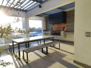Suite Moderna Parking Movistar checkin Smart