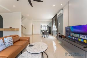 Taman Harmonia Desaru Landed Homestay BBQ By Stayrene