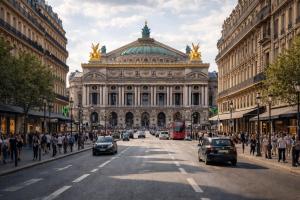 HOP in Opéra & Theaters district historical center