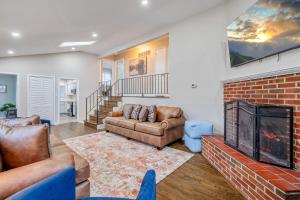 8 Bells Bungalow - Cozy, Stylish, Prime Location