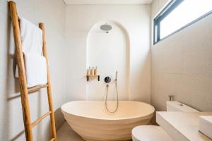 NEW! Villa Kabagiaan - 4BR Villa near Canggu