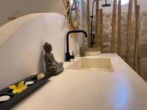 2BR Villa w Pool Near Trendy Pererenan Beach, Canggu