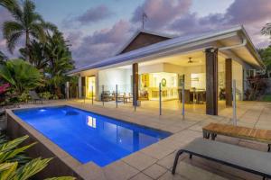 Luxury Three-Bedroom Port Douglas Villa