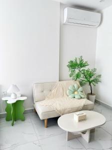 Vinhomes Luxury Studio Apartment