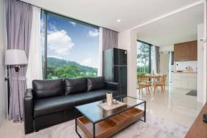 Pool View 2 BR Apt - Patong