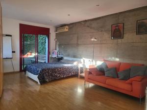 Loft con jardín privado, mascotas bienvenidas en Sant Cugat Barcelona