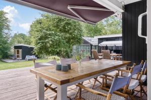 Summer House With Enclosed Garden In Tisvildeleje