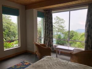Kaleege House 2BR Forest Cottage Takdah, Darjeeling
