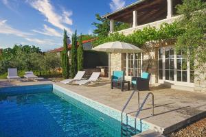 Villa Auri