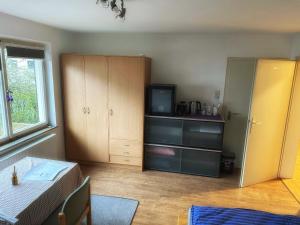Ruhiges Zimmer mit Gartenblick Nähe Klinikum