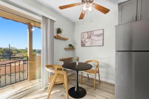 Upscale, quiet condo near Rady Hospital