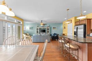 Wildwood Crest Condo with Ocean Views & Heated Pool