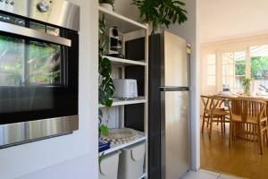 Family-Friendly Escape 5 Mins to Scarborough Beach