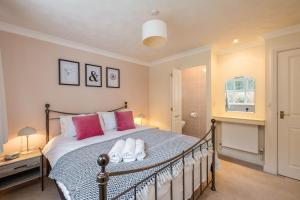 Pinfold Gardens - Stunning one level bungalow sleeping 6