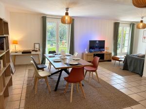 Maison Lou - maison avec jardin à lIsle-sur-la-sorgue