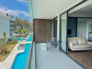 Bright 1BR Kora Beach 200m to Beach Resort Pools & Gym
