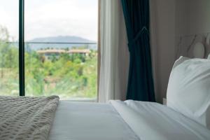 Bright 1BR Kora Beach 200m to Beach Resort Pools & Gym
