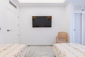 PUERTO DE BENALMÁDENA APARTAMENTO VACACIONAL con VISTAS AL MAR Y YATES TRES HABITACIONES 2 BAÑOS