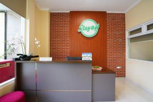 Urbanview Stay at H jakal by RedDoorz