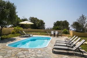 Villa Karavias by Villa Select
