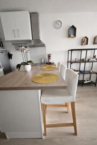 Carnon plage Magnifique studio cabine ensoleillée ,vue sur le port