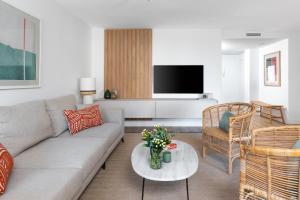Donoso Cortes & Free parking by ELE Apartments