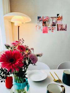 best Price Seoul city center near Hongdae Gangnam 5 min to Subway Station
