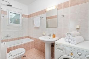 Villa Eleni Sinies by Villa Select