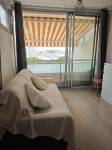 Carnon plage Magnifique studio cabine ensoleillée ,vue sur le port