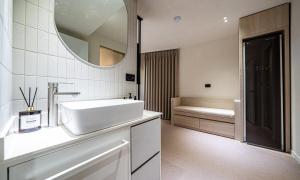 신촌 APL Hotel