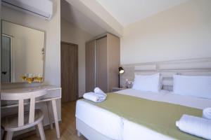 Villa Yiannis by Villa Select