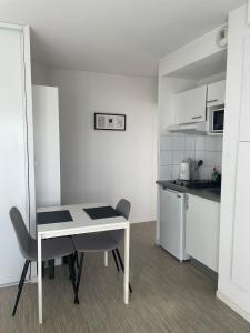 1 bedroom apartment with terrace Close to Bordeaux Free parking