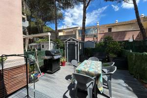 EUREKA 109 - 6 People - Pool and Garden - Near Naturist Village and Beaches