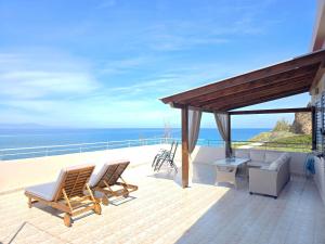 Calme luxury residence