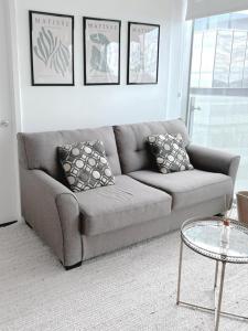 CN Tower and Lake View 1 Bedroom Condo in Downtown Toronto