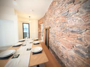 Central Brixham 4-Bed, Sleeps 7, Walk to Harbour