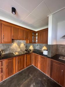 SAHAS Villa - Private Riverfront Garden Retreat in Beruwala