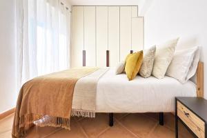 Ático Luminoso San Basilio en el Centro Histórico