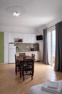 Artisi Rooms