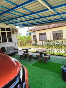 ADM Homestay - Ayuni