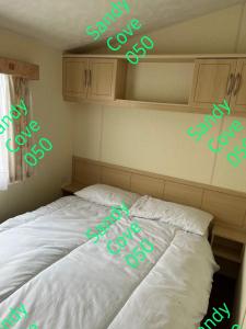 Sandy Cove 050