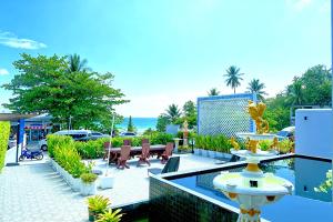 Phuket Moonlit Patong Bay Hideaway Hotel