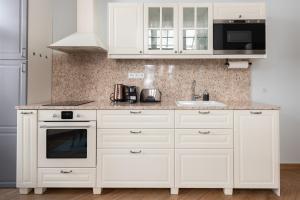 Spacious 2BR Apartment with Terrace & AC in Old Town by EasyBNB Premium