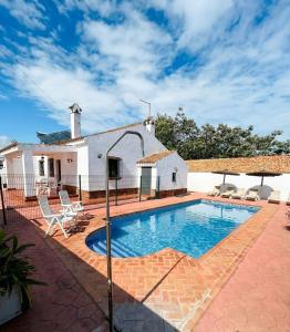 Casa con piscina privada muy cerca del pueblo