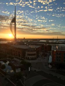 Two-Bedroom Apartment with Sea View room in Gunwharf Quays Harbour Apartments