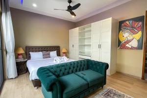 Villa Aqua 4BR Pool Villa with Sauna, Rawai Beach